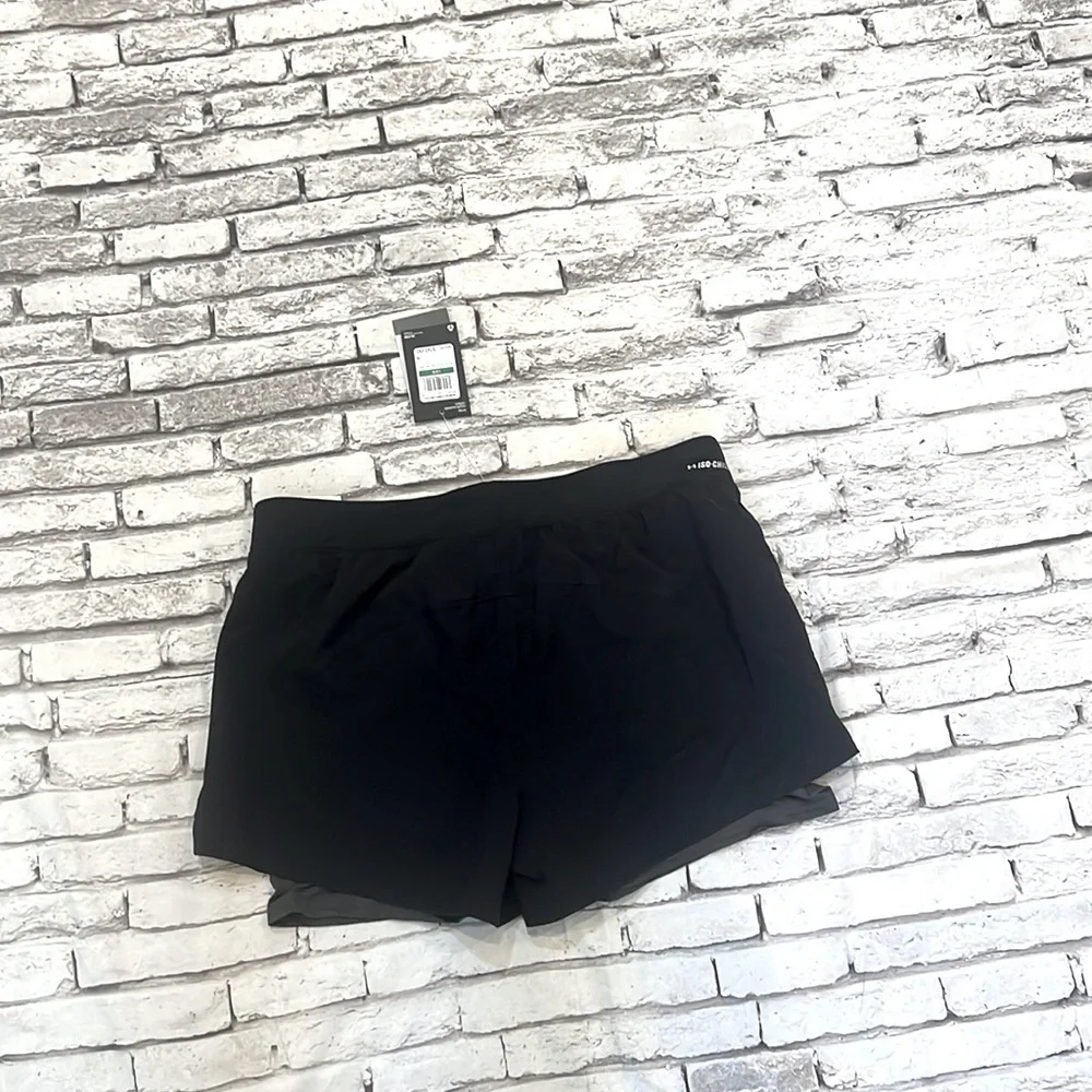 NWT Under Armour women’s athletic shorts size large - Picture 4 of 5